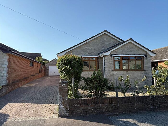 3 Bedroom Detached Bungalow For Sale In Rex Lane, Chickerell, Weymouth, DT3