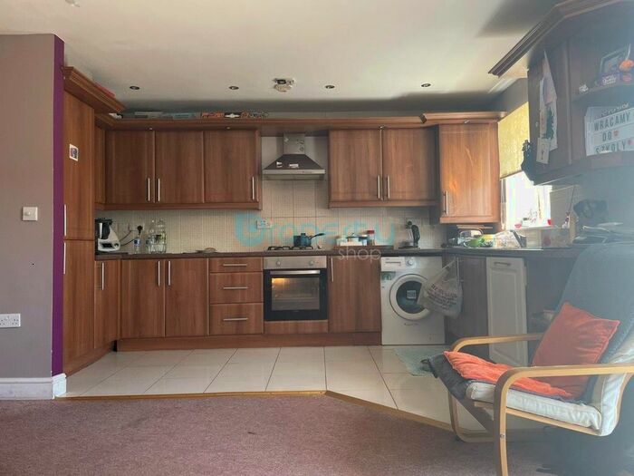 2 Bedroom Flat To Rent In Uxbridge Road, London, W7