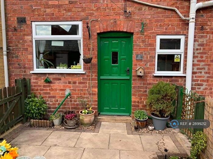 2 Bedroom Terraced House To Rent In Fox Road, Worksop, S80