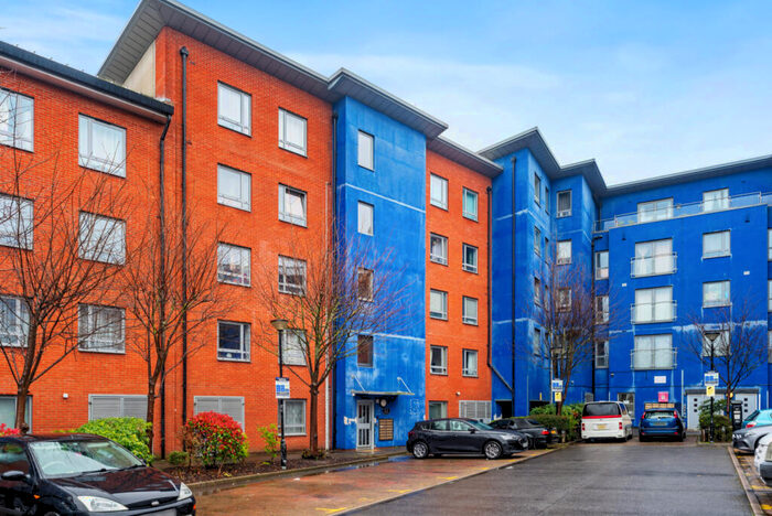 1 Bedroom Apartment To Rent In Cleeve Way, Sutton, SM1