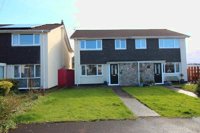3 Bedroom Semi-Detached House To Rent In Orchard Close, Caldicot, Monmouthshire. NP26