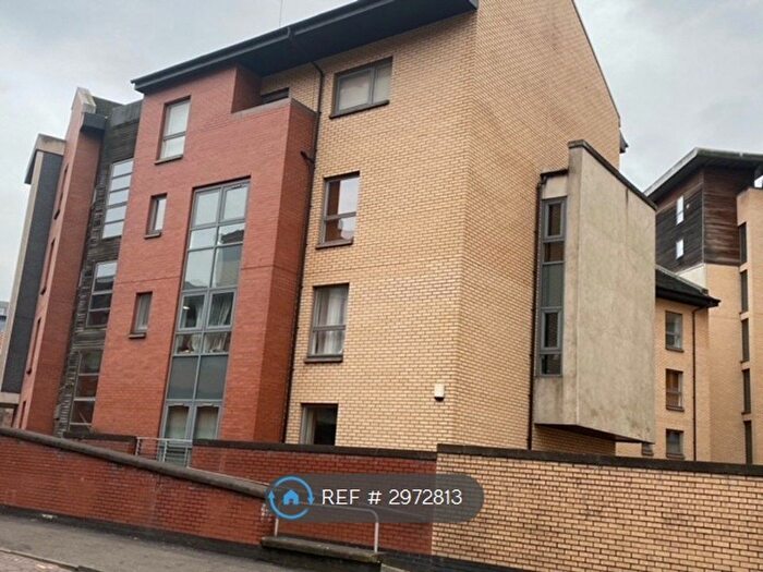 2 Bedroom Flat To Rent In Castle Street, Glasgow, G11