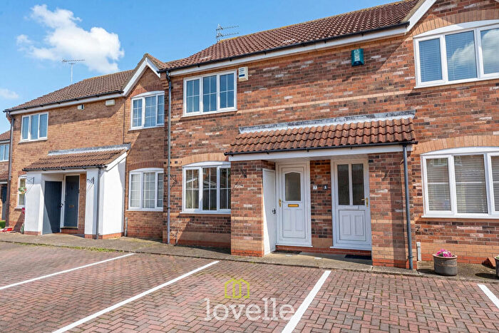 2 Bedroom Terraced House For Sale In Beck Walk, Cleethorpes, DN35