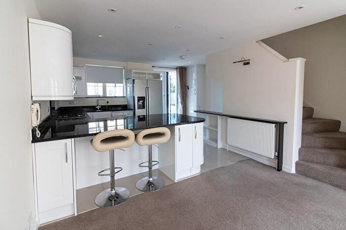 3 Bedroom Semi-Detached House To Rent In Furze Close, Redhill, RH1