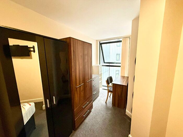 1 Bedroom Flat To Rent In Henry Street, Liverpool, L1