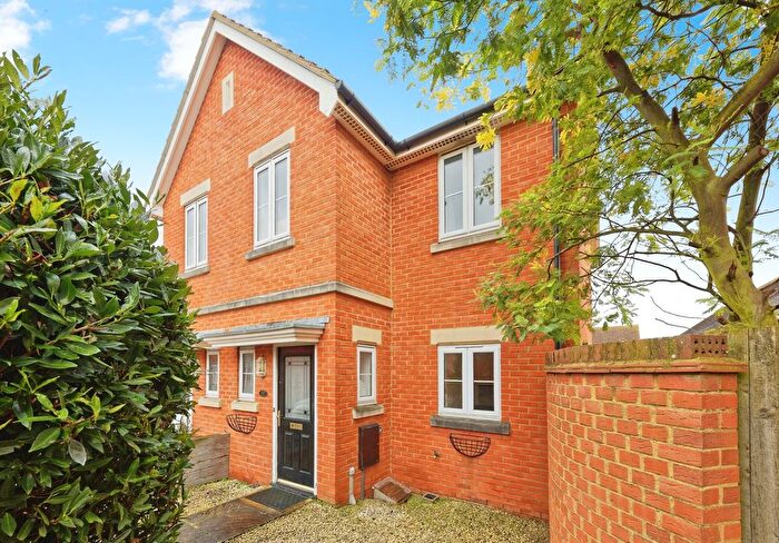 3 Bedroom Semi Detached House For Sale In Gilbert Way, Canterbury, CT1