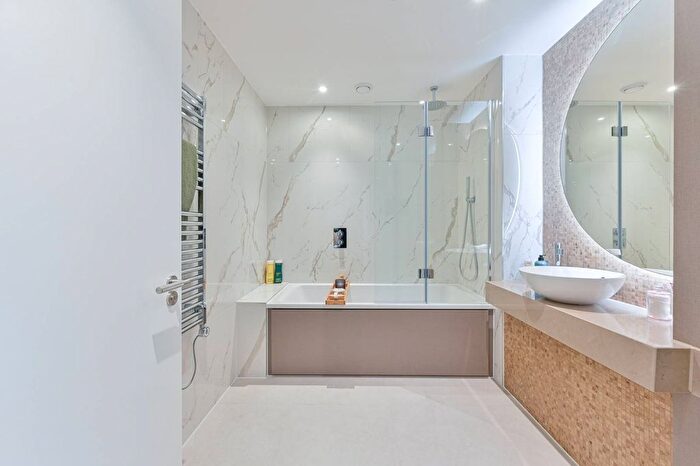 1 Bedroom Flat For Sale In Kidbrooke Village, Kidbrooke, SE3