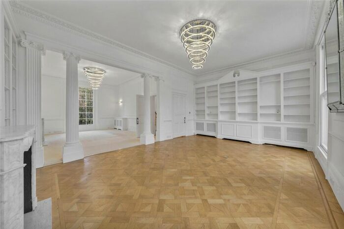 6 Bedroom Semi-Detached House To Rent In Hamilton Terrace, London, NW8