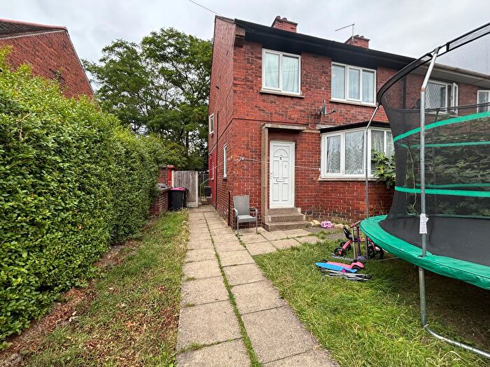 3 Bedroom Semi-detached House For Sale In Coupland Road, Rotherham, S65