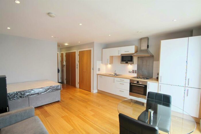 Studio To Rent In Meridian Plaza, Bute Terrace (Studio), CF10
