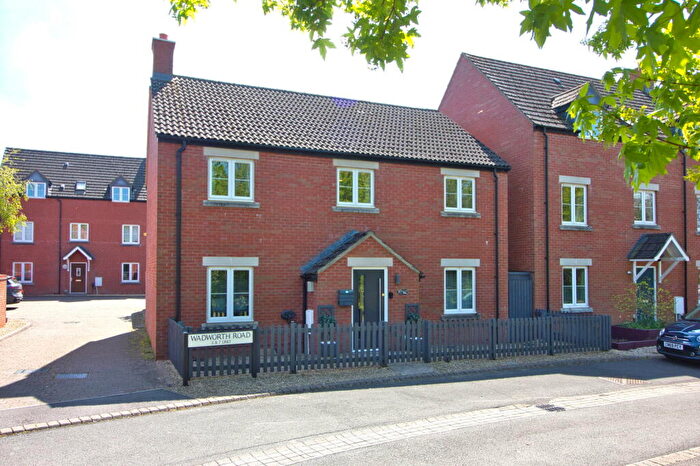 4 Bedroom Detached House For Sale In Wadworth Road, Devizes, SN10