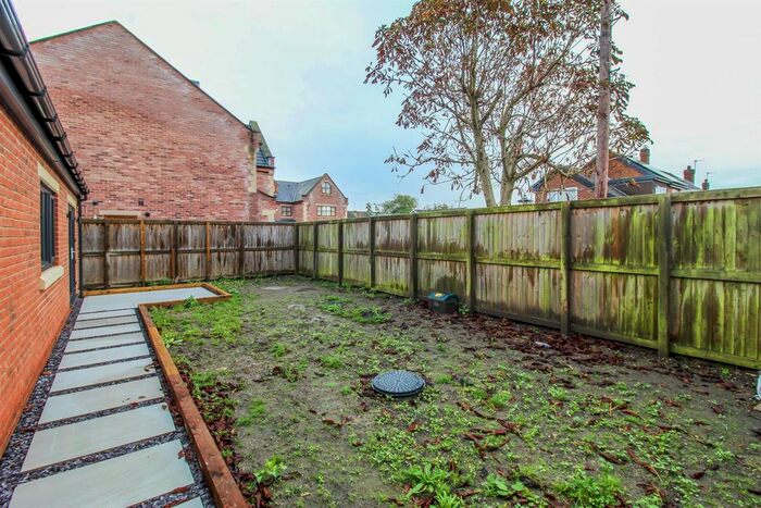 2 Bedroom Detached Bungalow For Sale In Churchbalk Lane, Pontefract, WF8