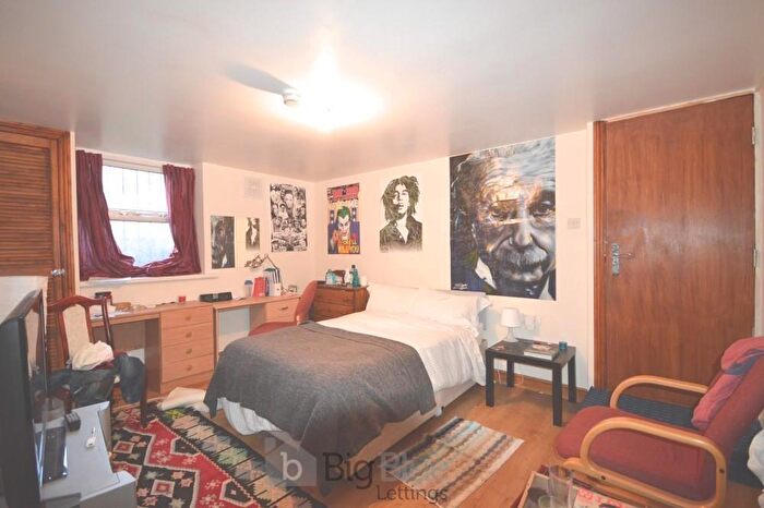 7 Bedroom House To Rent In Chestnut Avenue, Leeds, LS6