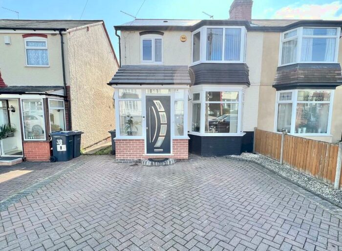 3 Bedroom Semi-Detached House To Rent In Stanley Avenue, Birmingham, B32