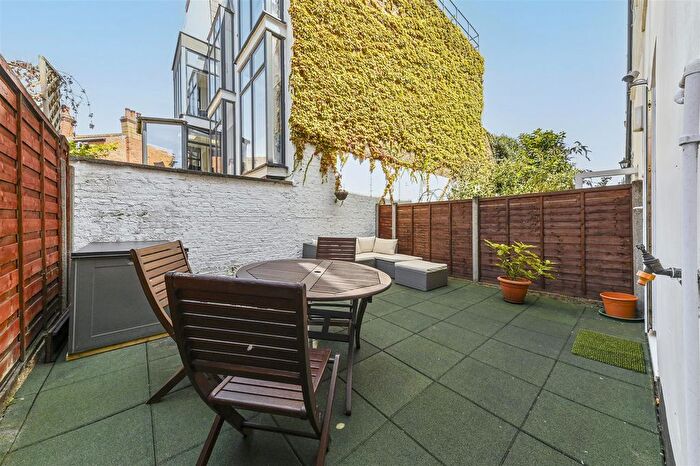 1 Bedroom Flat For Sale In Fleet Road, Belsize Park, NW3