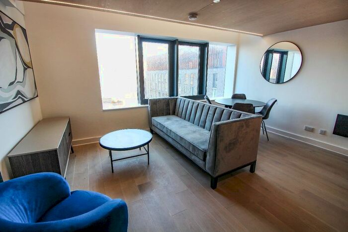 2 Bedroom Flat To Rent In Spinners Way, Manchester, M15