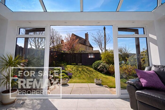 3 Bedroom Semi-Detached House For Sale In Hallcraigs, Kirknewton, EH27