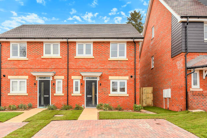 2 Bedroom Semi-Detached House To Rent In Turner View, Headington, OX3