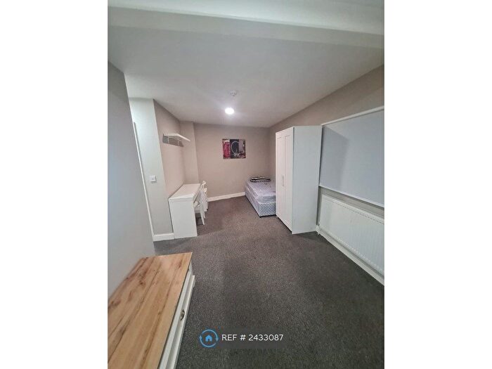 Studio To Rent In Weatherfield House, Farnworth, Bolton, BL4