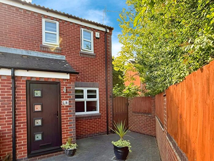 2 Bedroom Semi-Detached House For Sale In Bryony Road, Hamilton, LE5