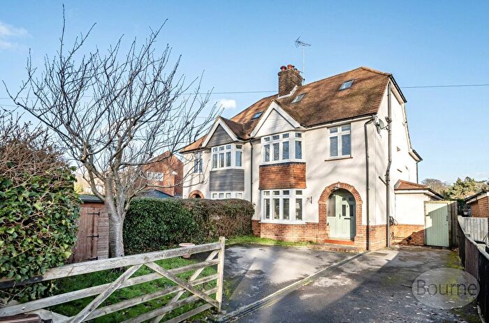 4 Bedroom Semi-Detached House For Sale In Bell Hill, Petersfield, Hampshire, GU32