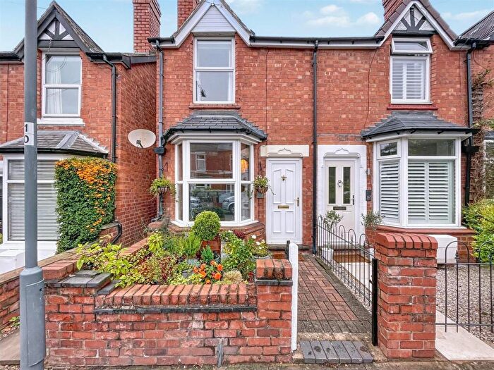 2 Bedroom End Of Terrace House For Sale In Whitemoor Road, Kenilworth, CV8
