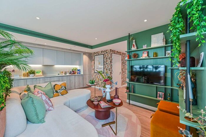 2 Bedroom Flat For Sale In Oval Village, Oval, SE11