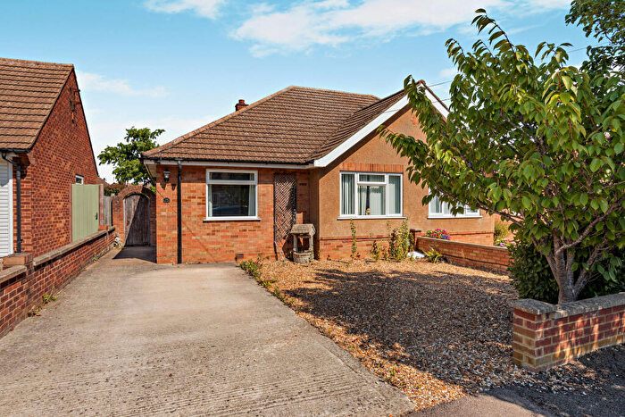 2 Bedroom Semi-Detached Bungalow For Sale In Heathfield, Bedford, MK41
