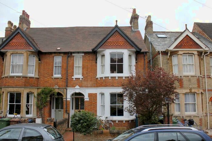 3 Bedroom Semi-Detached House To Rent In Oakthorpe Road, Summertown, OX2