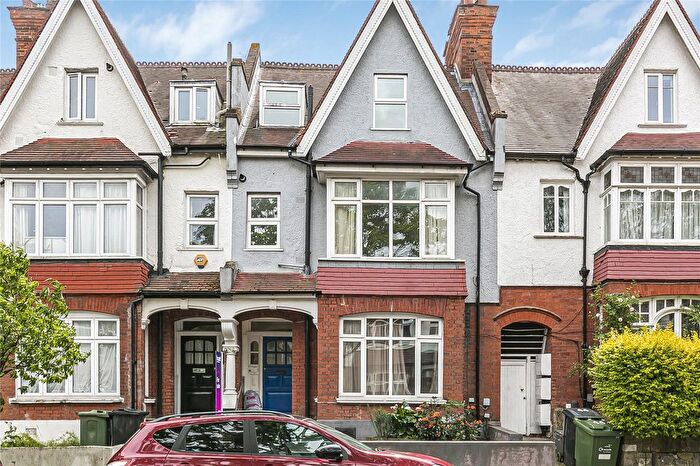 3 Bedroom Flat To Rent In Broxholm Road, London, SE27