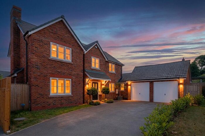 4 Bedroom Detached House For Sale In Sandford Road, Beeston, Tarporley, CW6