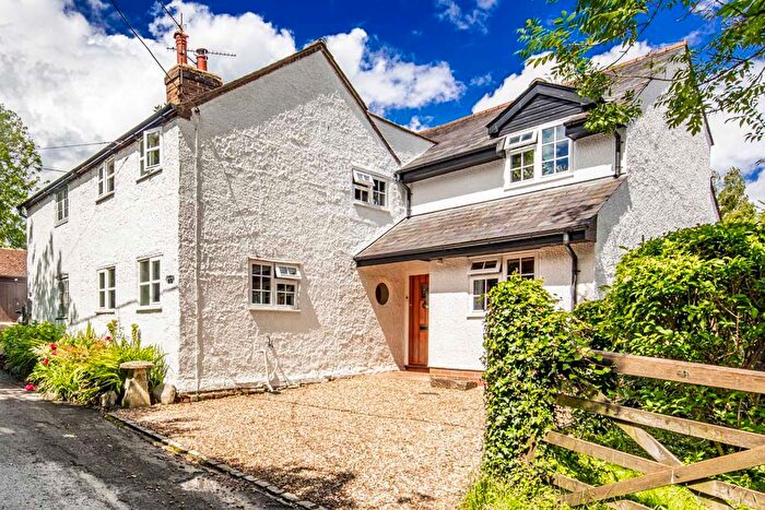 4 Bedroom Property For Sale In Beckfords, Upper Basildon, RG8