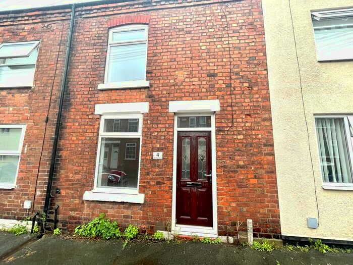 2 Bedroom Property To Rent In Renshaw Street, Northwich, CW9