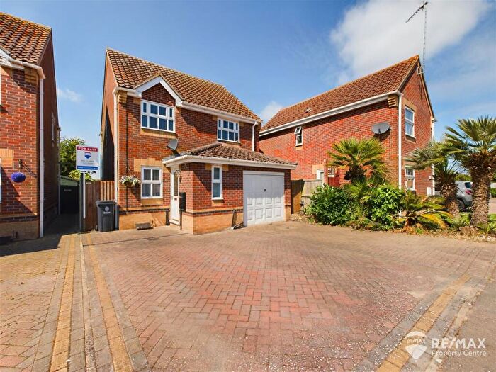 3 Bedroom Detached House For Sale In St. Denis Close, Harwich, CO12