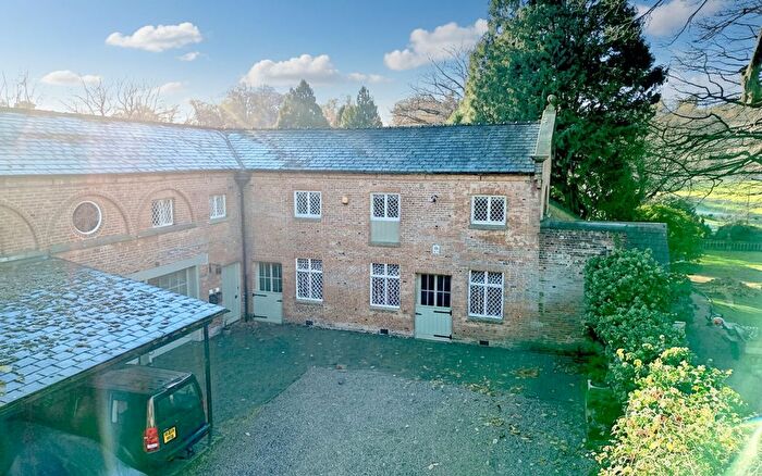 2 Bedroom Flat To Rent In Maer, Newcastle, ST5