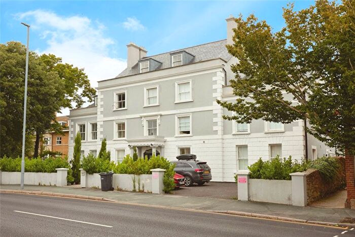 2 Bedroom Flat For Sale In Dorchester Road, Weymouth, Dorset, DT4