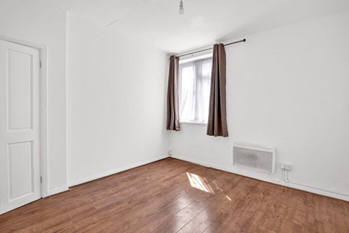 4 Bedroom Flat To Rent In London Road, Wembley, HA9