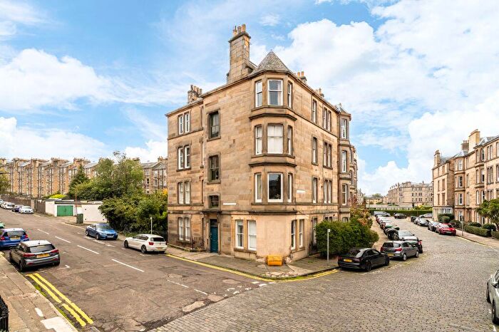 Flat For Sale In / Comely Bank Row, Edinburgh, EH4