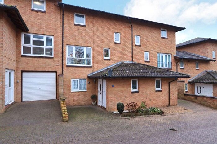 4 Bedroom Terraced House For Sale In Bridgeford Court, Oldbrook, MK6