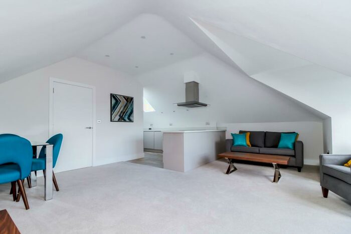 2 Bedroom Apartment To Rent In Banbury Road, Kidlington, OX5