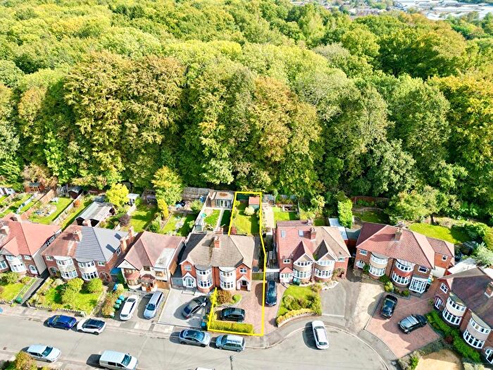 3 Bedroom Semi-detached House For Sale In Hathaway Road, Tile Hill Village, Coventry, CV4