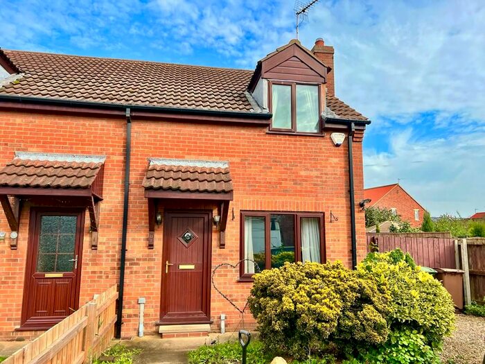 2 Bedroom Semi-Detached House To Rent In Reedsway, Driffield, YO25