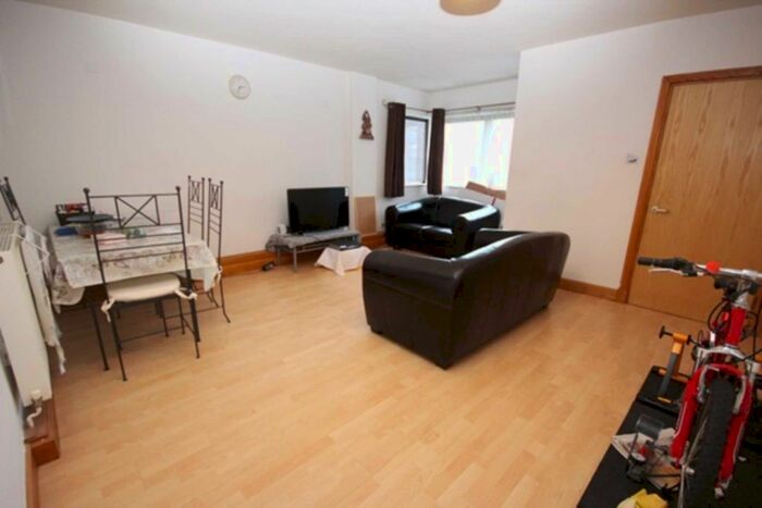 1 Bedroom Flat To Rent In Seymour Grove, Manchester, M16