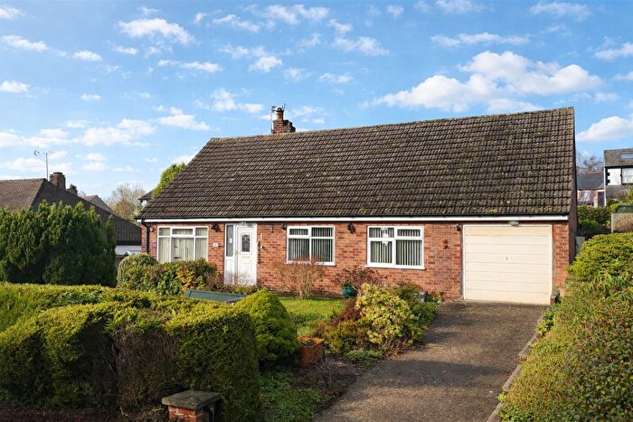 3 Bedroom Detached Bungalow For Sale In Laurel Avenue, Heswall, Wirral, CH60