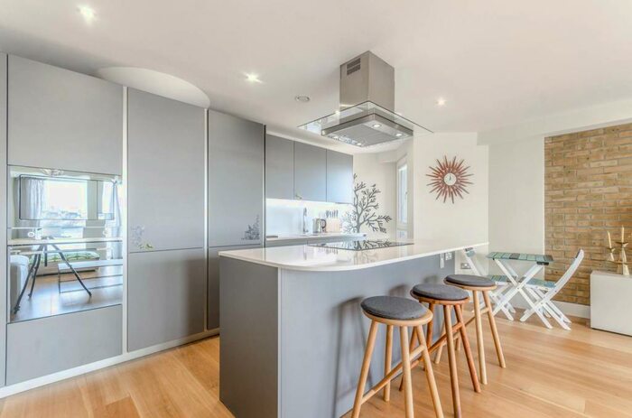 2 Bedroom Flat To Rent In Wapping High Street, Wapping, London, E1W