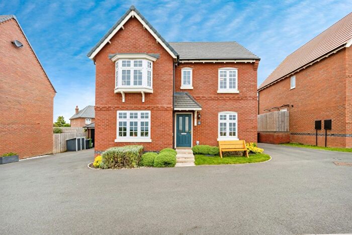4 Bedroom Detached House For Sale In Crick Close, Hanslope, Milton Keynes, MK19