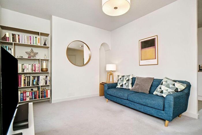 1 Bedroom Flat For Sale In South Gyle Wynd, South Gyle, Edinburgh, EH12