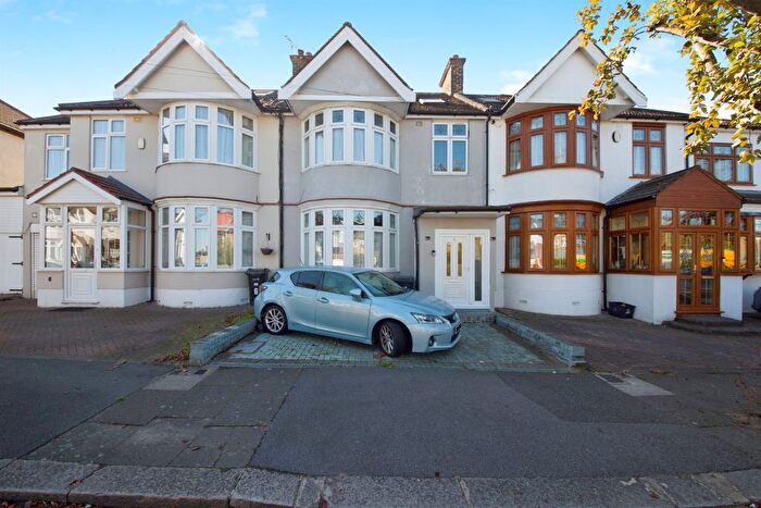 3 Bedroom Terraced House For Sale In Chudleigh Crescent, Ilford, IG3