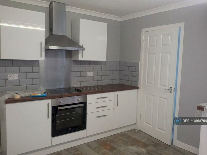 3 Bedroom Terraced House To Rent In Sylvia Terrace, Brynhyfryd, Swansea, SA5