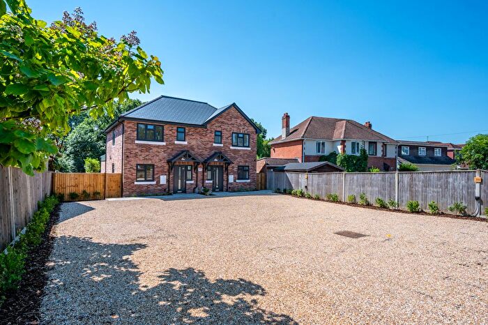 4 Bedroom Semi-Detached House For Sale In Padnell Road, Cowplain, Waterlooville, PO8